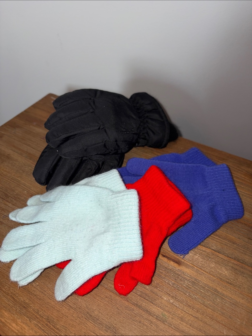 Kids Winter Gloves Bundle - Black, Red, Blue, Mint
